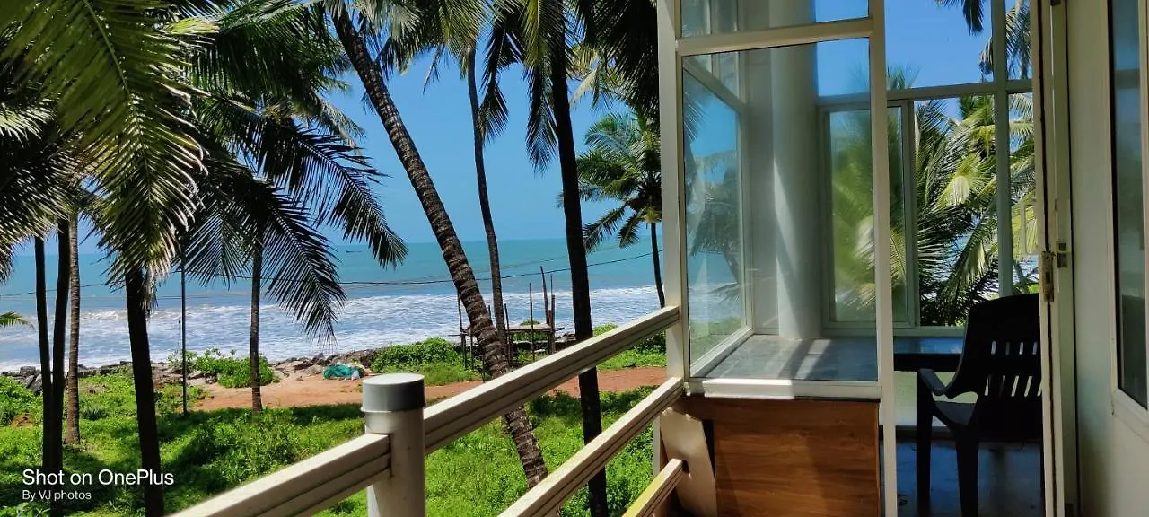Resort White Shell Beach House Kannur